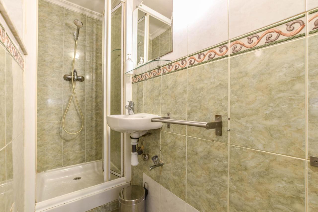 Apartamento Plaza De Lavpies Apartment Madrid Exterior photo