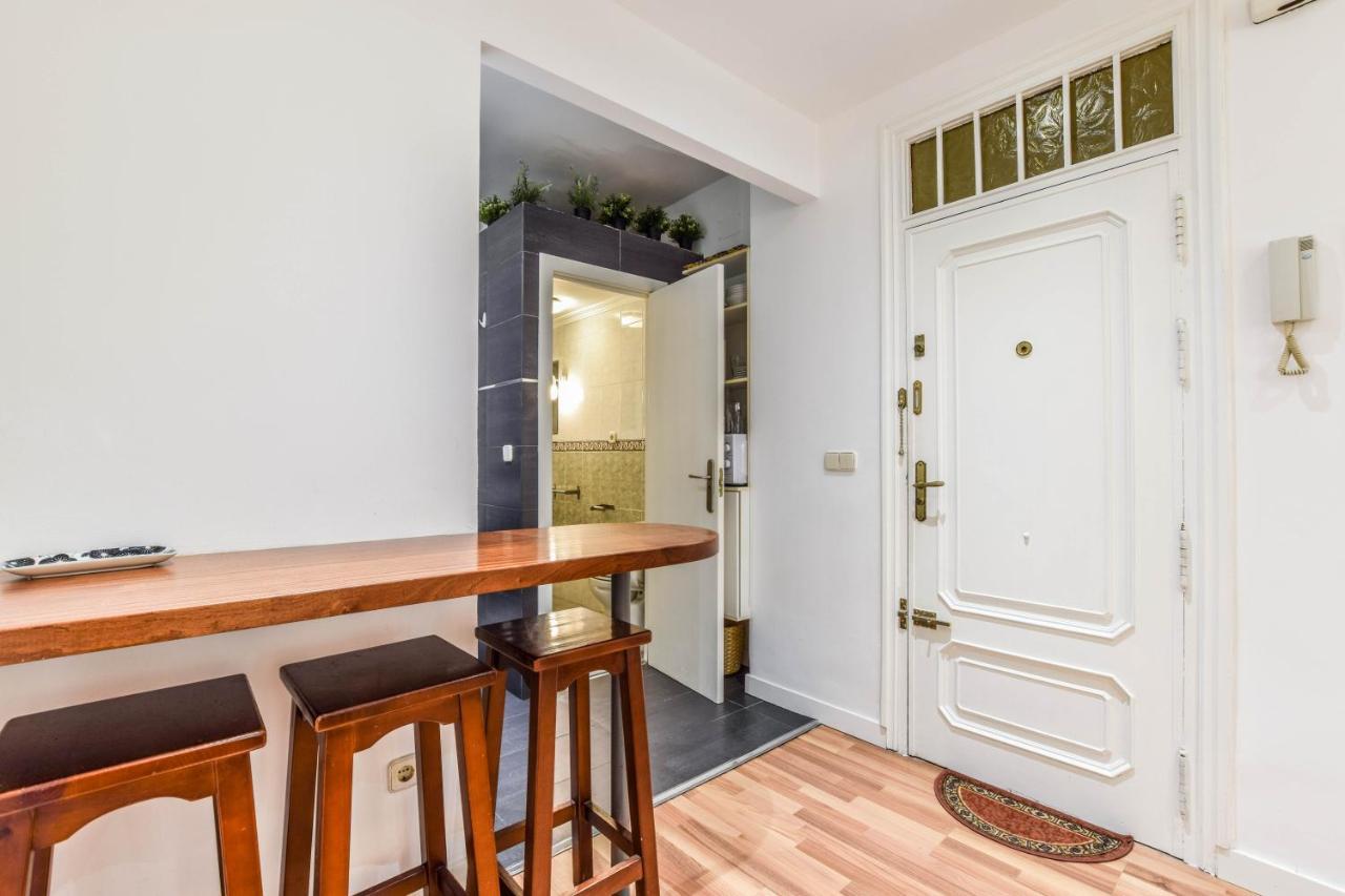 Apartamento Plaza De Lavpies Apartment Madrid Exterior photo
