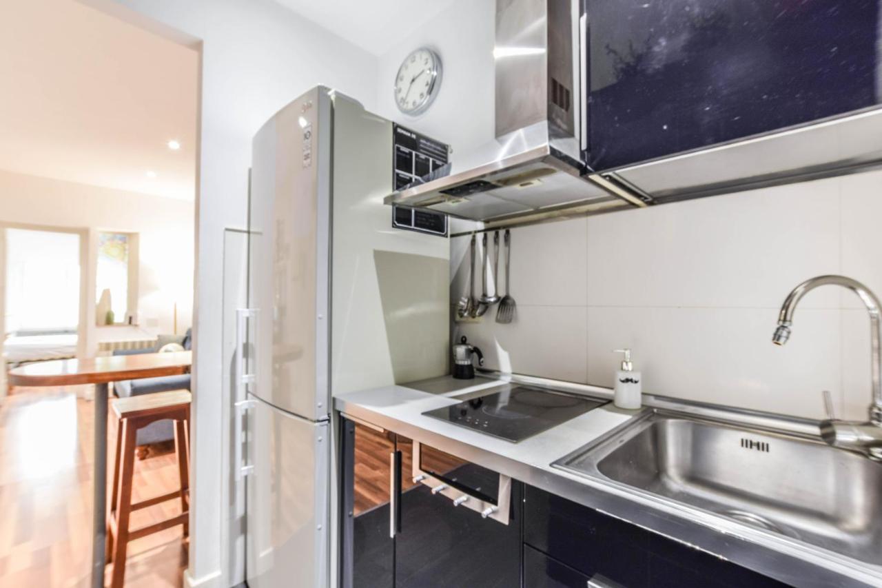 Apartamento Plaza De Lavpies Apartment Madrid Exterior photo